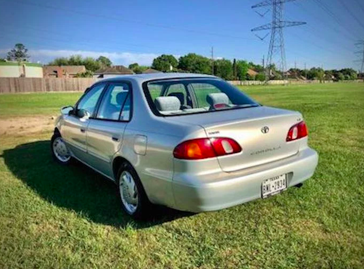 Craigslist Ad For An Old Car Is Brutally Honest and Went Viral