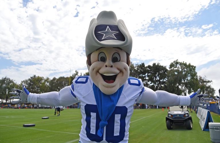 Dallas Cowboys cheerleader, mascot