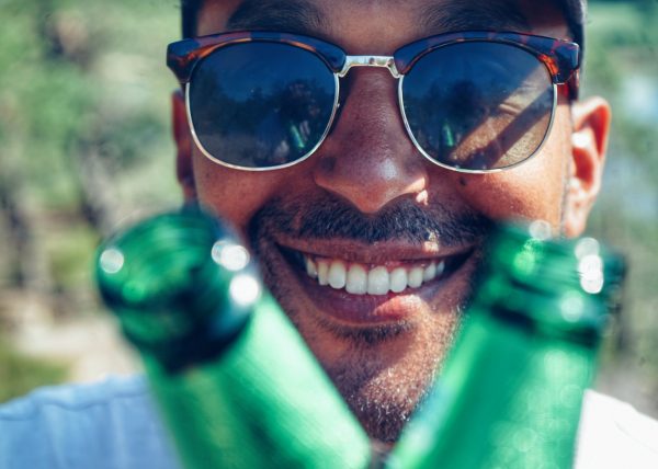 13 Ways to Open a Beer Bottle Without an Opener - Men's Journal