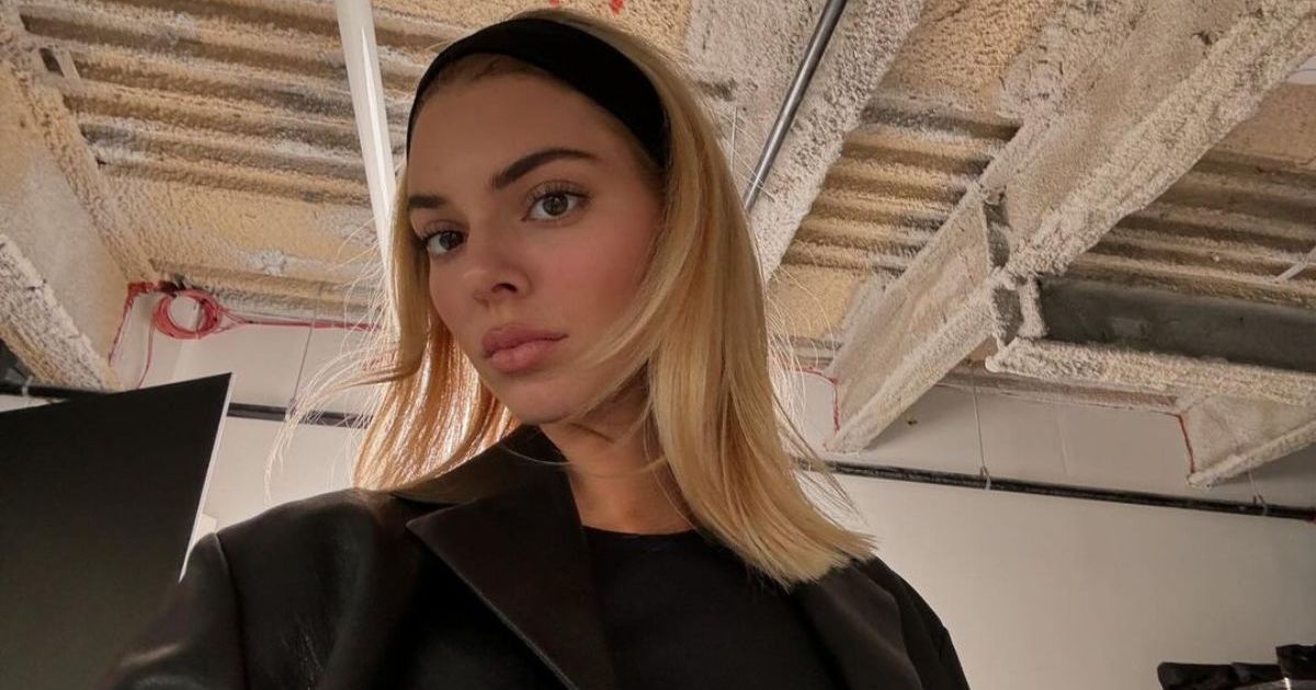 Kendall Jenner Goes Braless as She Poses in Oversized Blazers in New