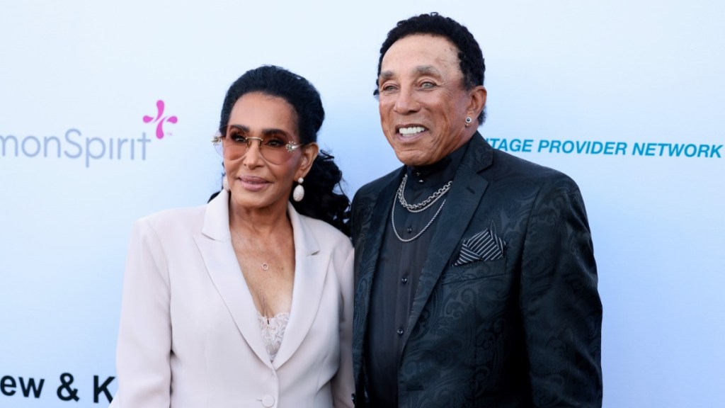 Who Is Smokey Robinson's Wife, Frances Gladney & What Is Their Relationship History?
