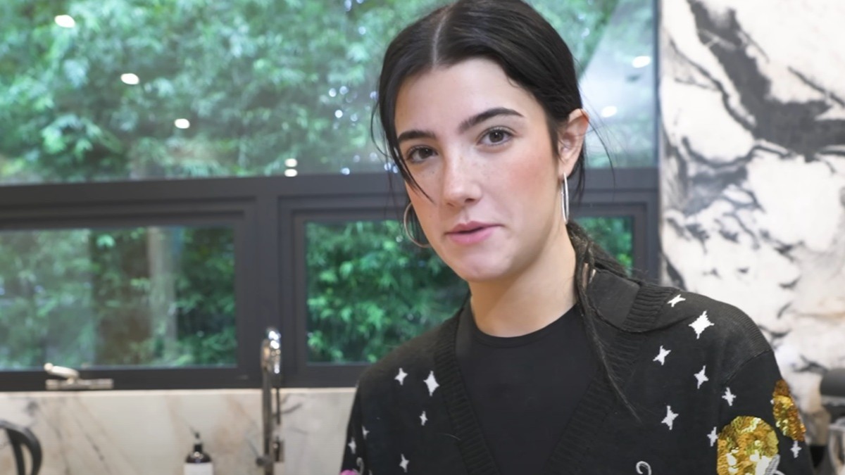 Exploring Charli D'Amelio's 'Anxiety Pen' Controversy Mandatory