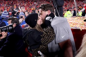 Taylor Swift Says 'I Love You So Much' to Travis Kelce After Chiefs Win