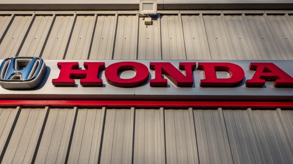 Honda Recalls 295,000 Vehicles Because of Engine Issues