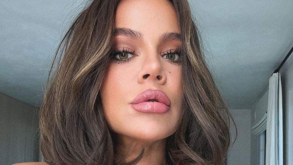 Khloe Kardashian hairstyle