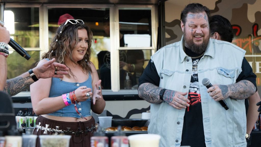 Jelly Roll daughter bailee ann drug addiction ex mother the pivot video