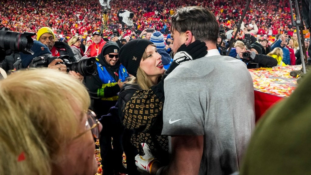 taylor swift travis kelce