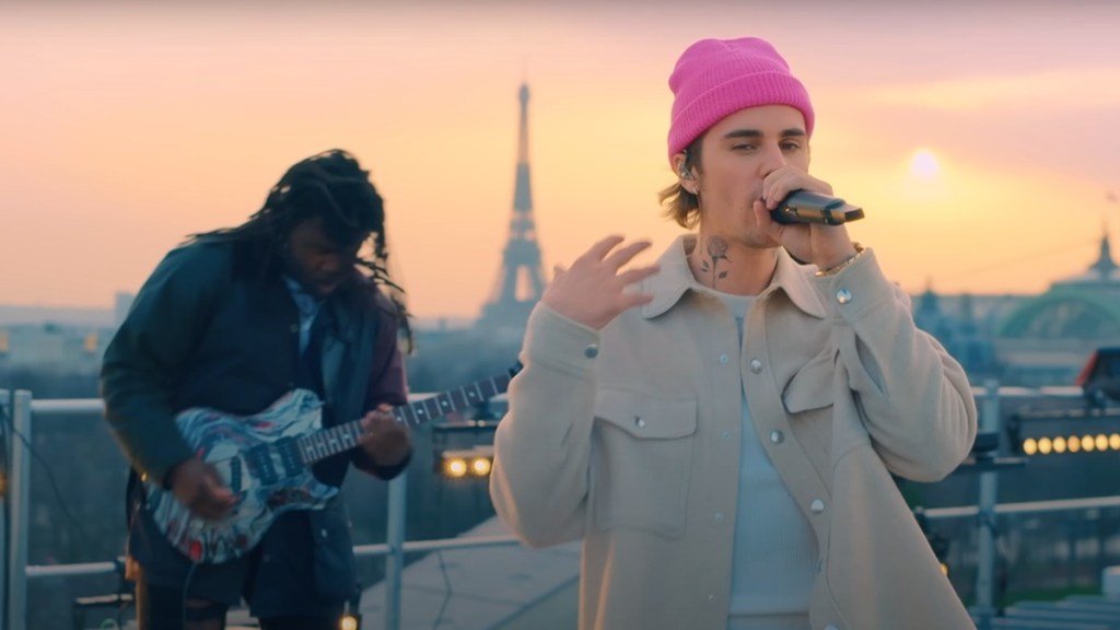 Justin Bieber's Friends 'Worried' About Him Amid Debt Rumors