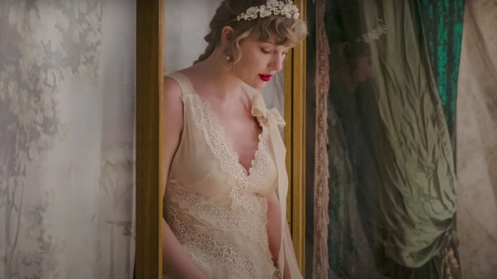 Taylor Swift Reportedly Planning Legal Action Against Kanye West