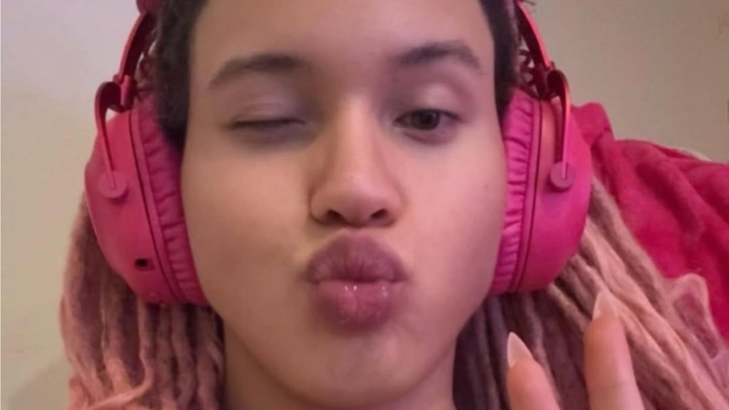 Robert De Niro's Daughter Airyn Shares How Paps Outed Her as Transgender