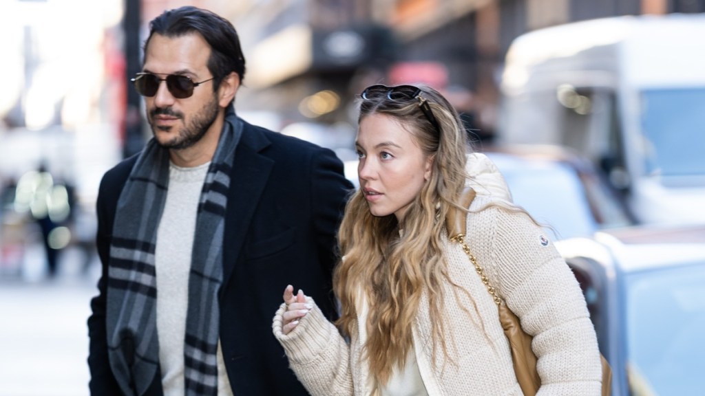 Sydney Sweeney & Jonathan Davino Reportedly Struggling to Cut Ties After Split