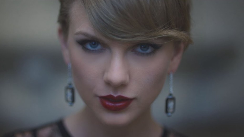 How Did Taylor Swift React to Jason & Kylie Kelce's Baby?