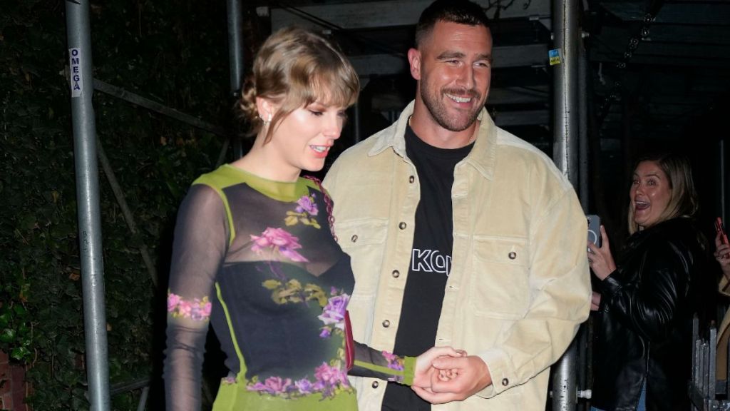 Travis Kelce Taylor Swift relationship