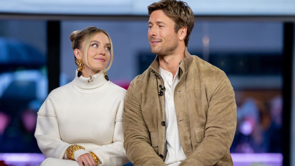 Sydney Sweeney Glen Powell sister wedding