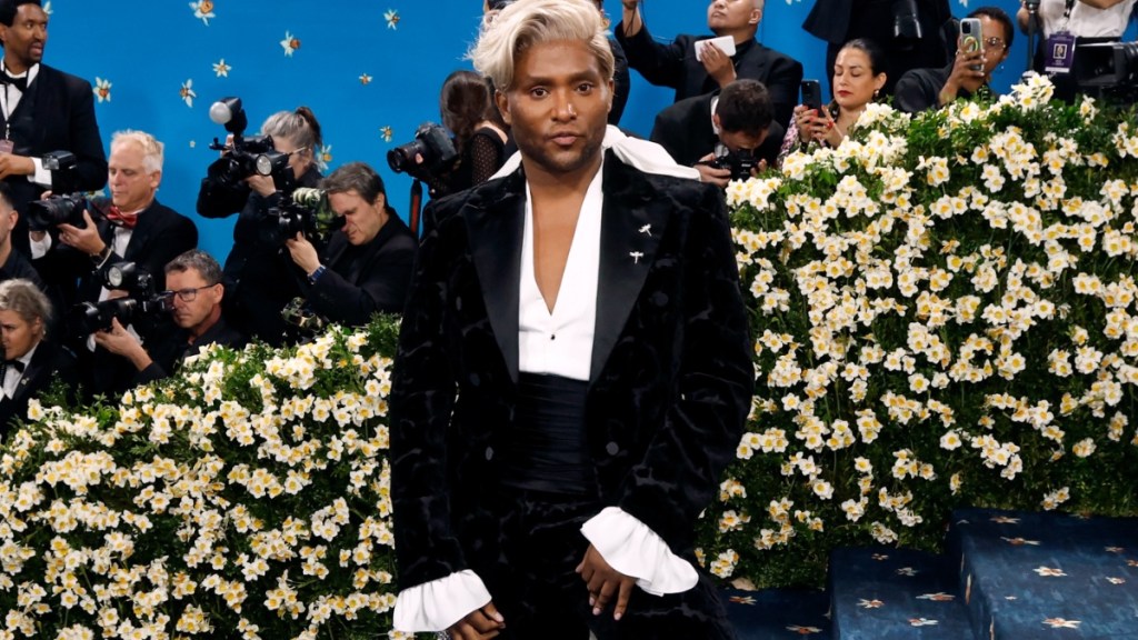 Law Roach Reaction to Zendaya & Anna Sawai Twinning Goes Viral