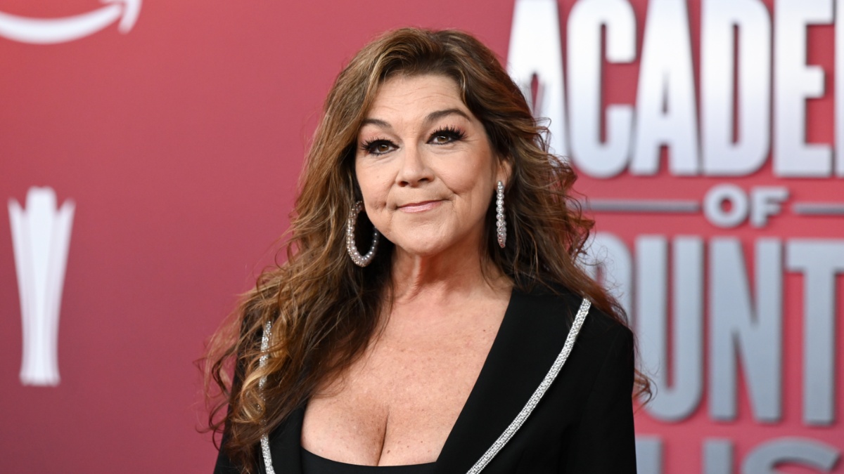 Gretchen Wilson Details Injury That Left Her In Wheelchair For Months - Mandatory