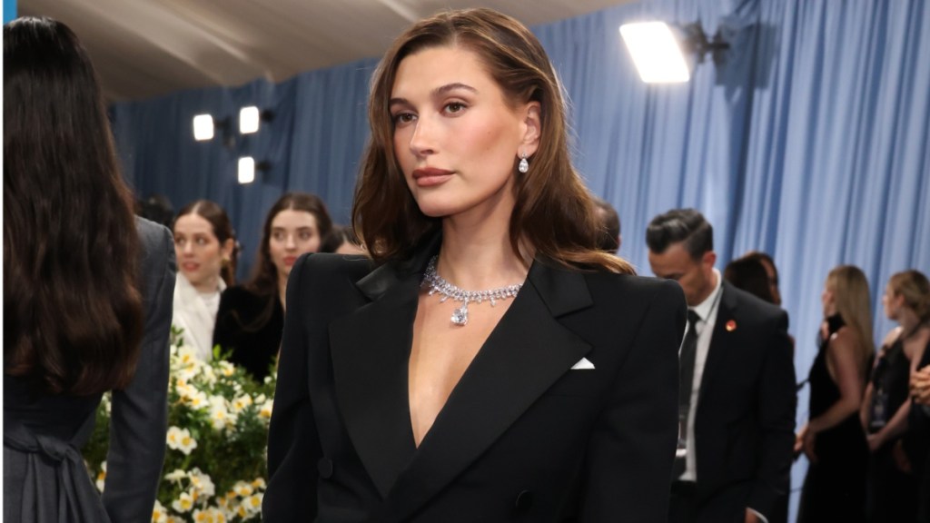 ‘Hailey Bieber Conservatorship’ Trends Amid Divorce Rumors