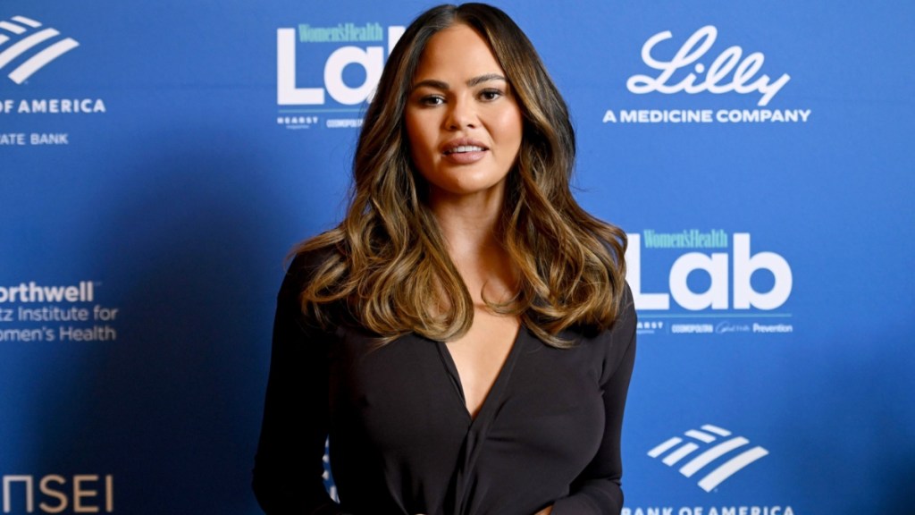 Fans Think Chrissy Teigen Underwent Face Surgery