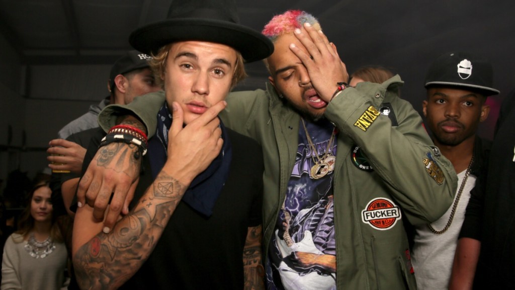 Justin Bieber Comments on Chris Brown Getting Bail
