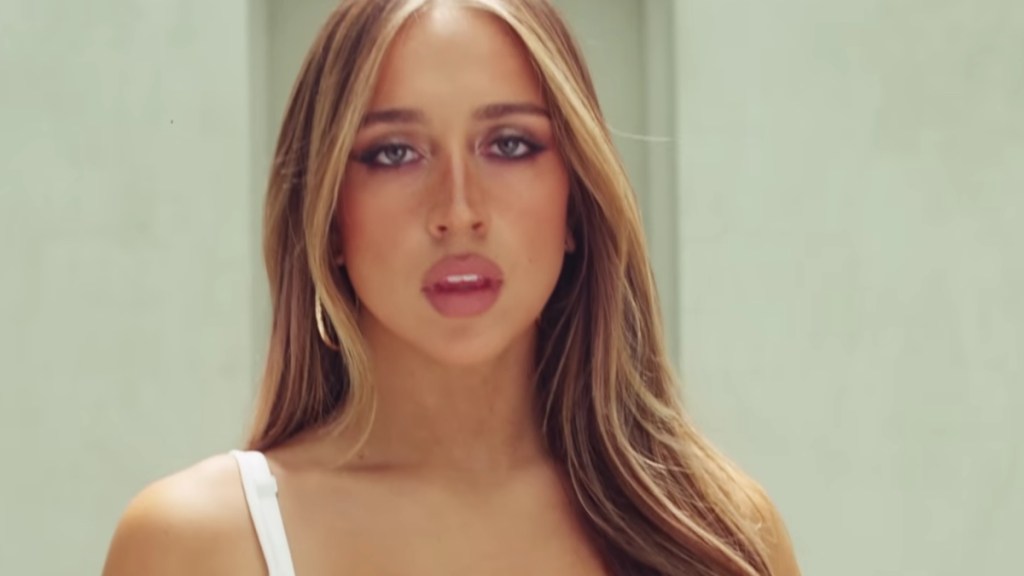 Who Is Tate McRae's Boyfriend, The Kid Laroi & What Is Their Relationship History?