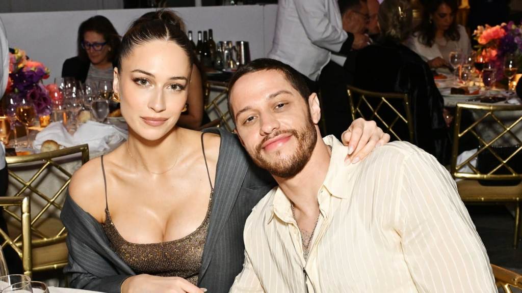 Pete Davidson Makes Red Carpet Debut With New Girlfriend