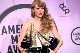 Did Taylor Swift win any AMAs 2025