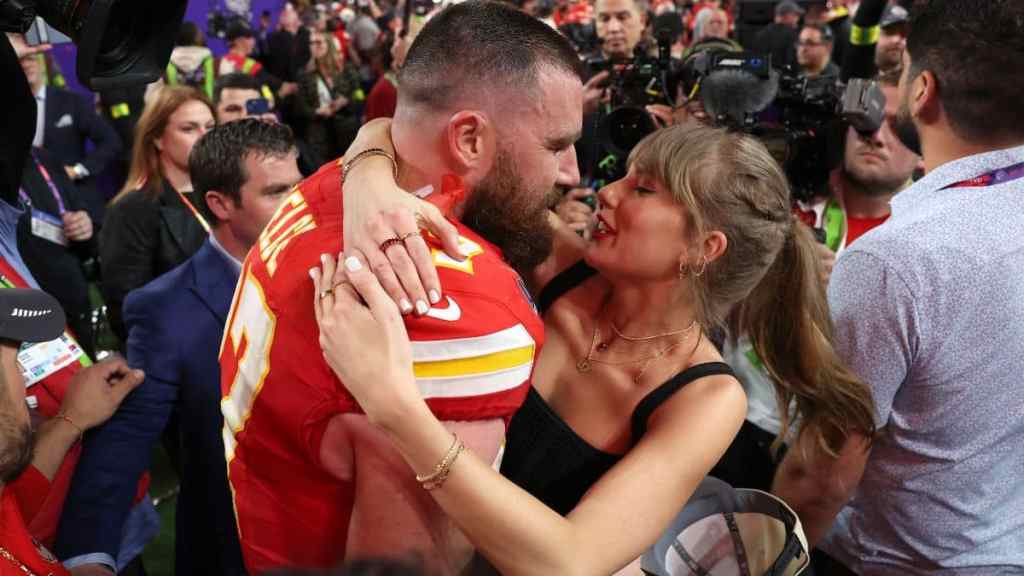 Taylor Swift Travis Kelce break