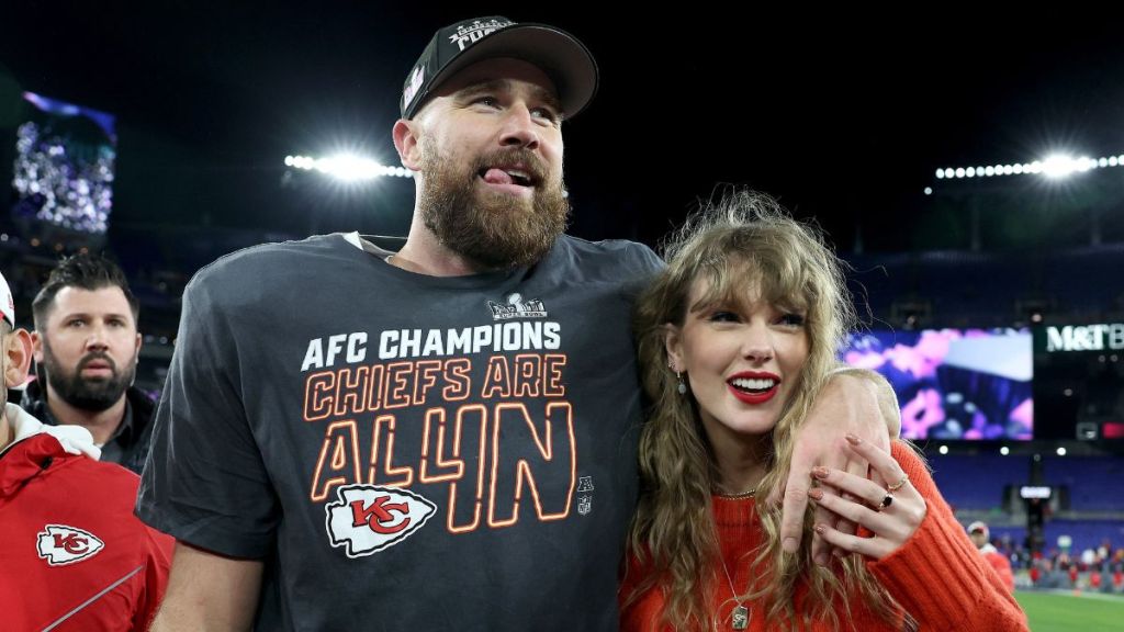 Travis Kelce Celebrates Taylor Swift's Masters Buy Back