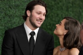 josh allen hailee steinfeld