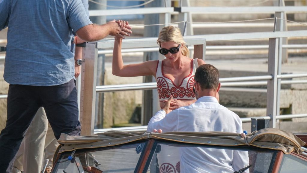 Jeff Bezos’ Wedding Team Irritated by Ivanka Trump’s Security Entourage, Claims ‘Sources'