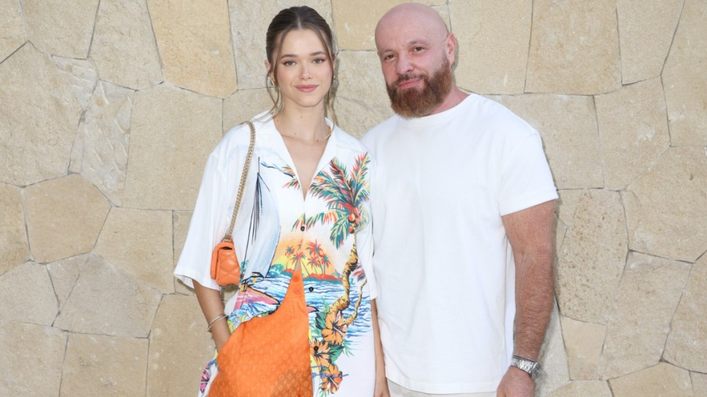 Who Is Valeria Lipovetsky's Husband, Gary, & What Is Their Relationship History?