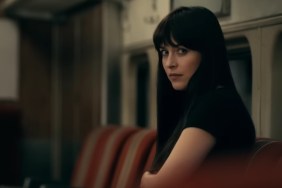 Dakota Johnson & Kate Hudson Hang Out Amid Chris Martin Split Reports