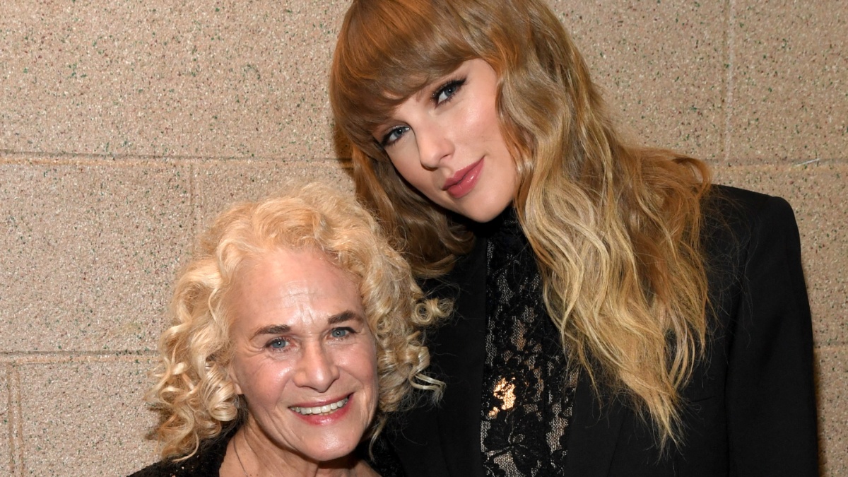 Carole King Comments on Taylor Swift Amid Album Rights Mandatory