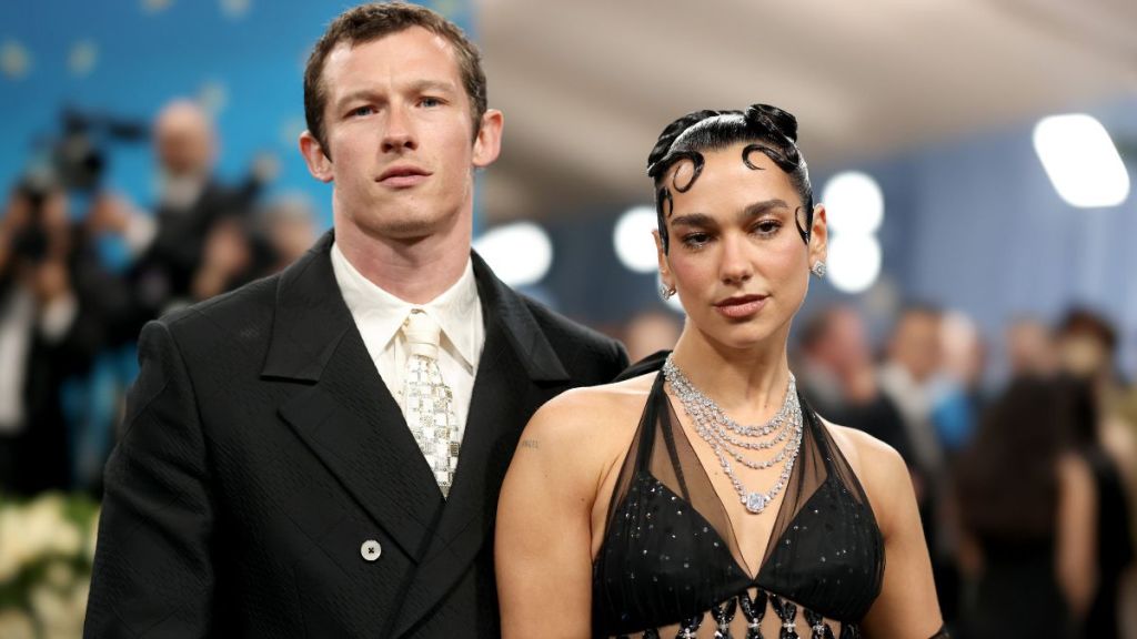Dua Lipa callum turner engagement