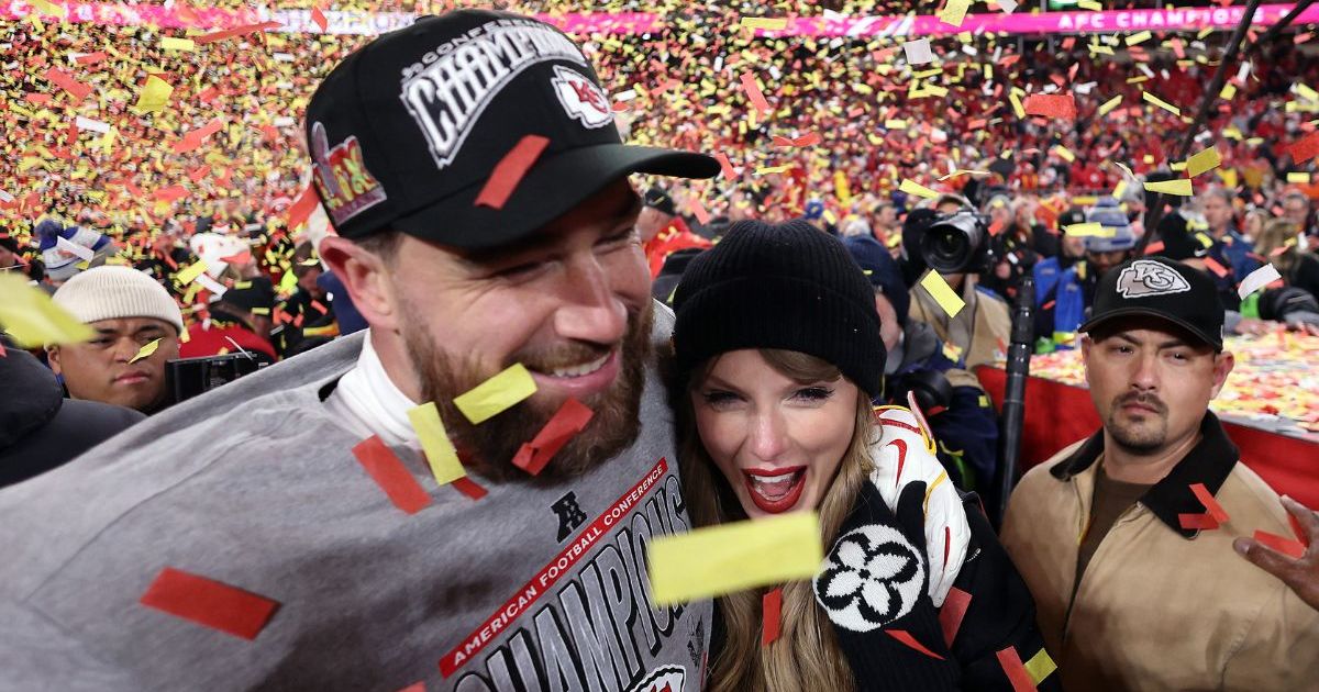 Travis Kelce Shows Love to Taylor Swift's Post After She Bought Back ...