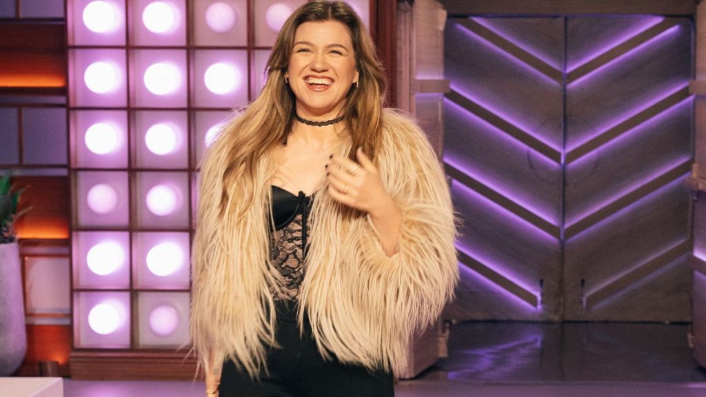 Kelly Clarkson exit show