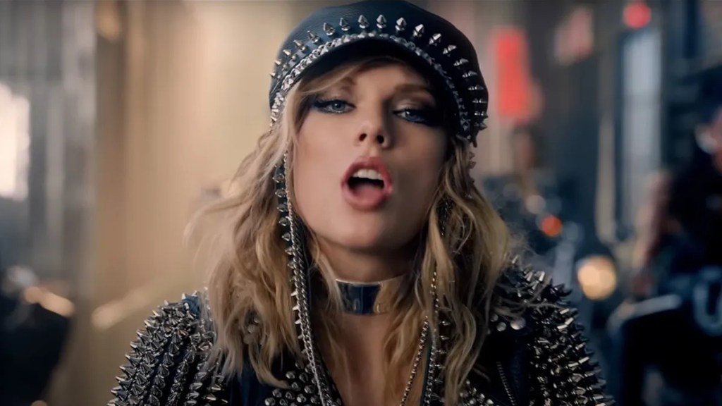 Why Is 'Taylor Swift Surprise Performance' Trending?