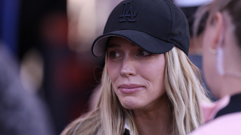 Alex Cooper Gets Booed During 7th Inning Stretch