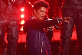 'Are Bruno Mars & Rose Dating?' Trend Explained