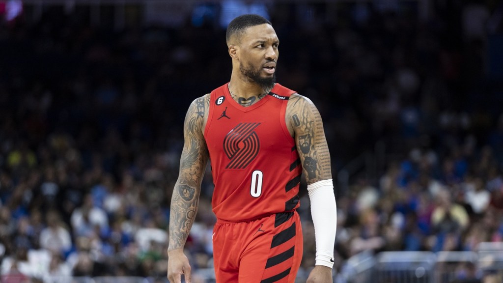 Damian Lillard Rejoins Trail Blazers With $42 Million Deal