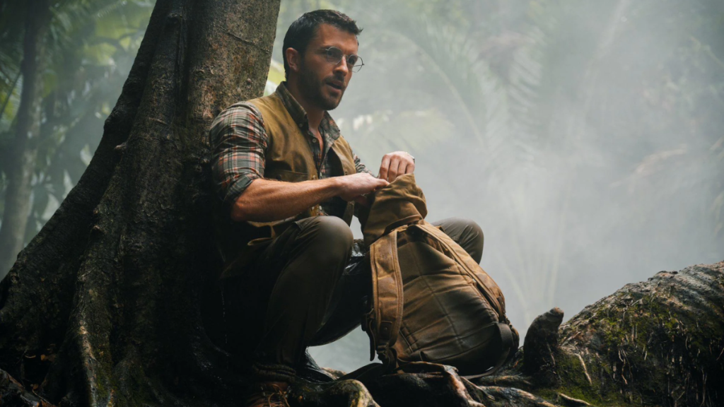 Jonathan Bailey’s ‘Bulge’ Is Impressing the Internet