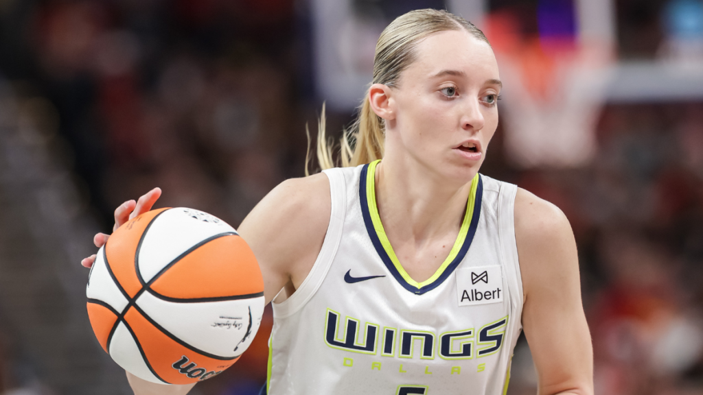 Who Is Paige Bueckers' Girfriend? Azzi Fudd's Job & Instagram