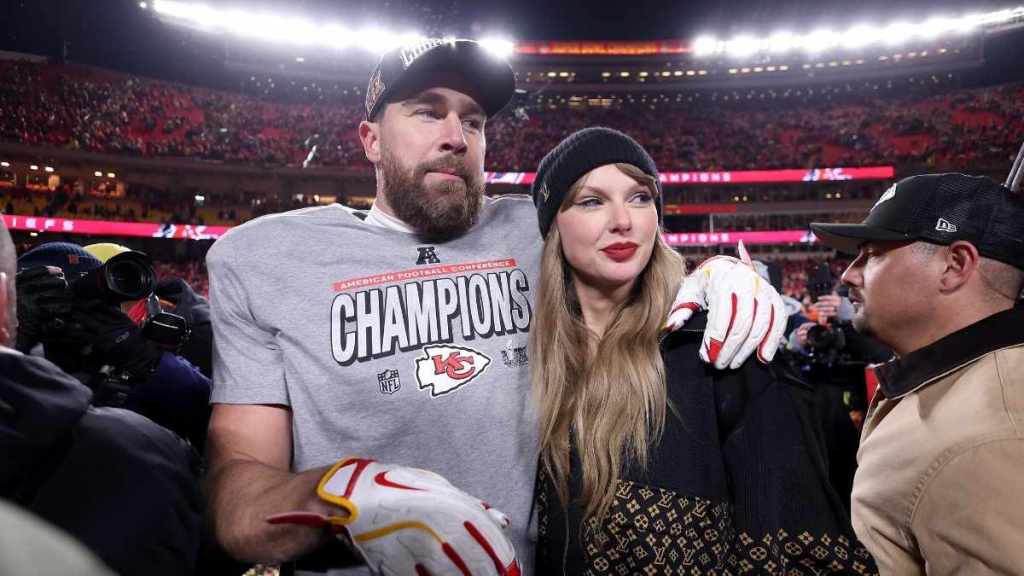 Fans Think Taylor Swift Was in Happy Gilmore 2 With Travis Kelce