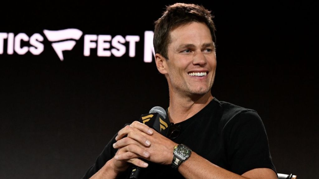 Tom Brady Hangs Out With Dakota Johnson Amid Sydney Sweeney Dating Rumors