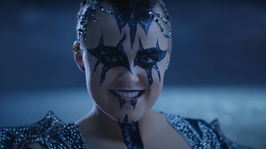 JoJo Siwa Shares Her New Curly Hair Transformation on TikTok