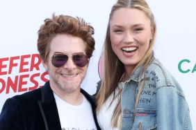 Seth Green & His Wife Recreate Coldplay Kiss Cam Incident