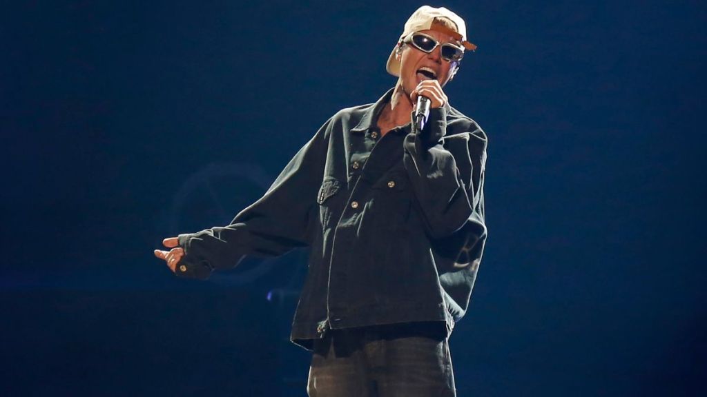 Touring May Break Justin Bieber Again, 'Insiders' Worry