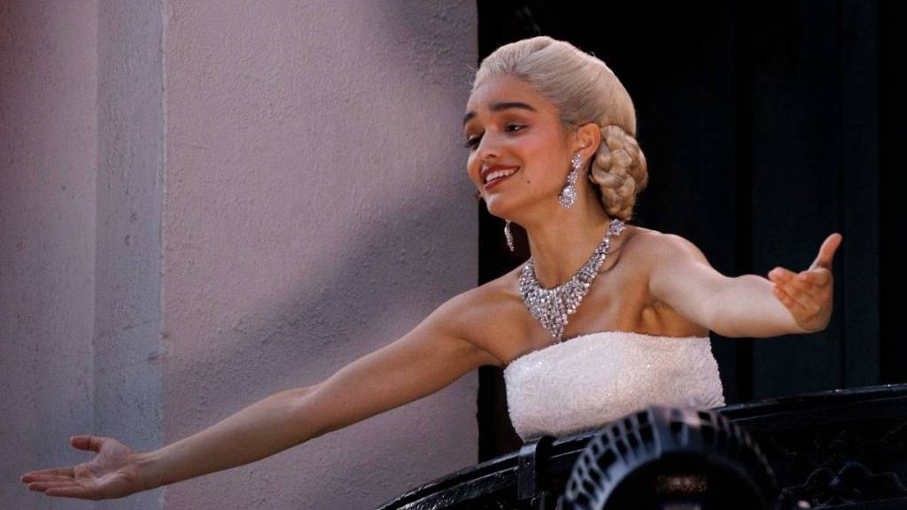 Rachel Zegler & Nathan-Louis Fernand Spotted Kissing Amid Dating Rumors