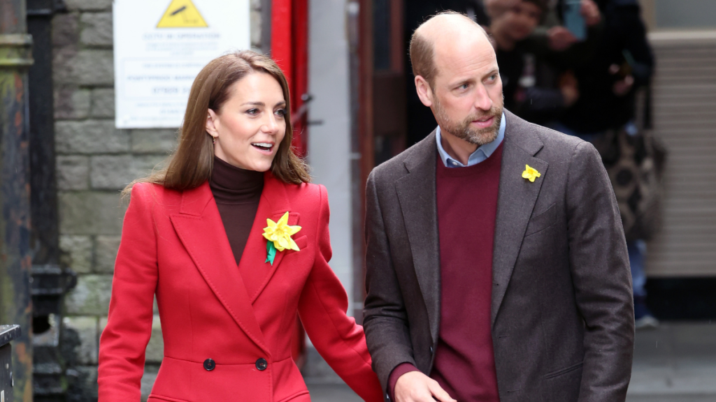 Here's What Prince William & Kate Middleton Did With Their Neighbors Before Moving In, Source Shares