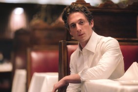 Jeremy Allen White Flaunts Jaw-Dropping Muscular Body On Beach